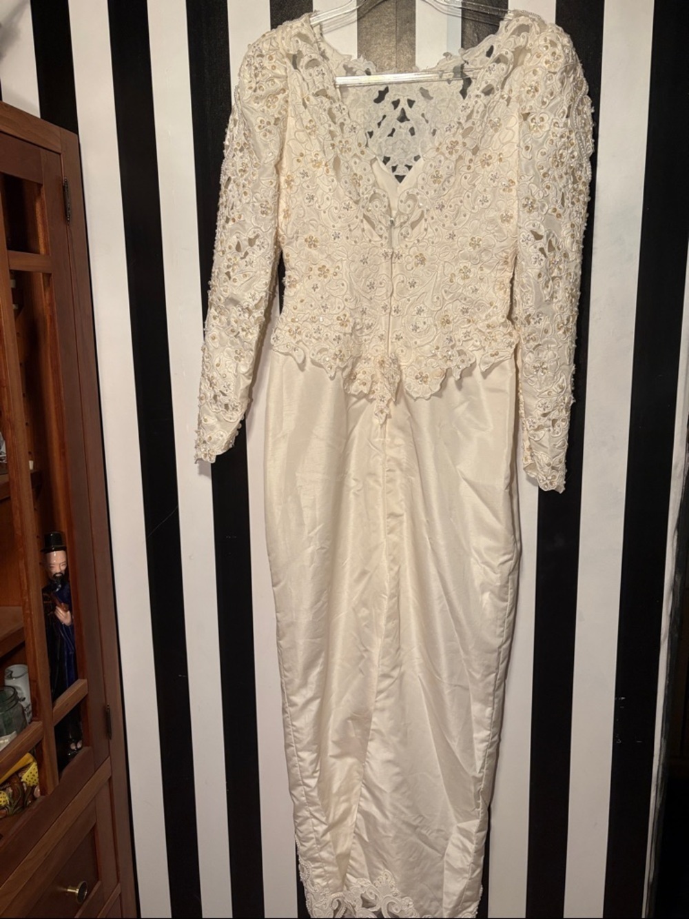 1980s Vintage Ivory Long-Sleeve Wedding Dress Size 8/10 Medium Pearl & Sequin - Picture 9 of 17